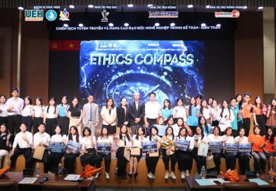 T.A.D Learning trao học bổng trong Chung kết Ethics Compass 2025 tại UEH T.A.D Learning trao học bổng trong Chung kết Ethics Compass 2025 tại UEH